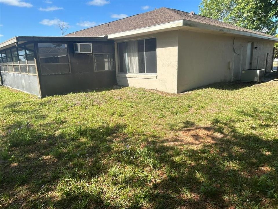 En Venta: $250,000 (3 camas, 2 baños, 1379 Pies cuadrados)