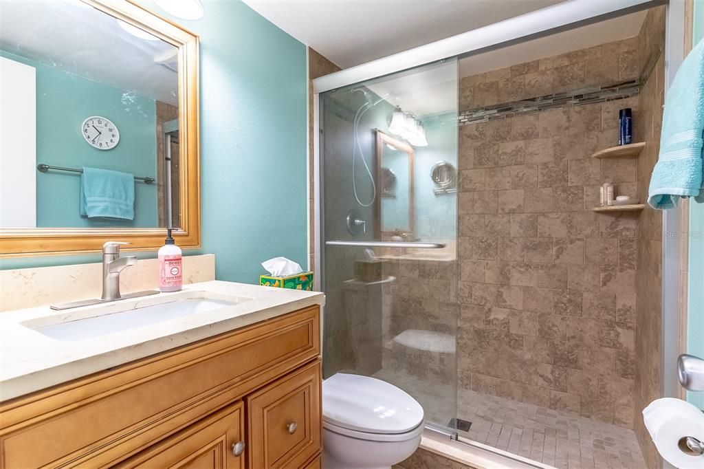 For Sale: $148,000 (2 beds, 1 baths, 1020 Square Feet)