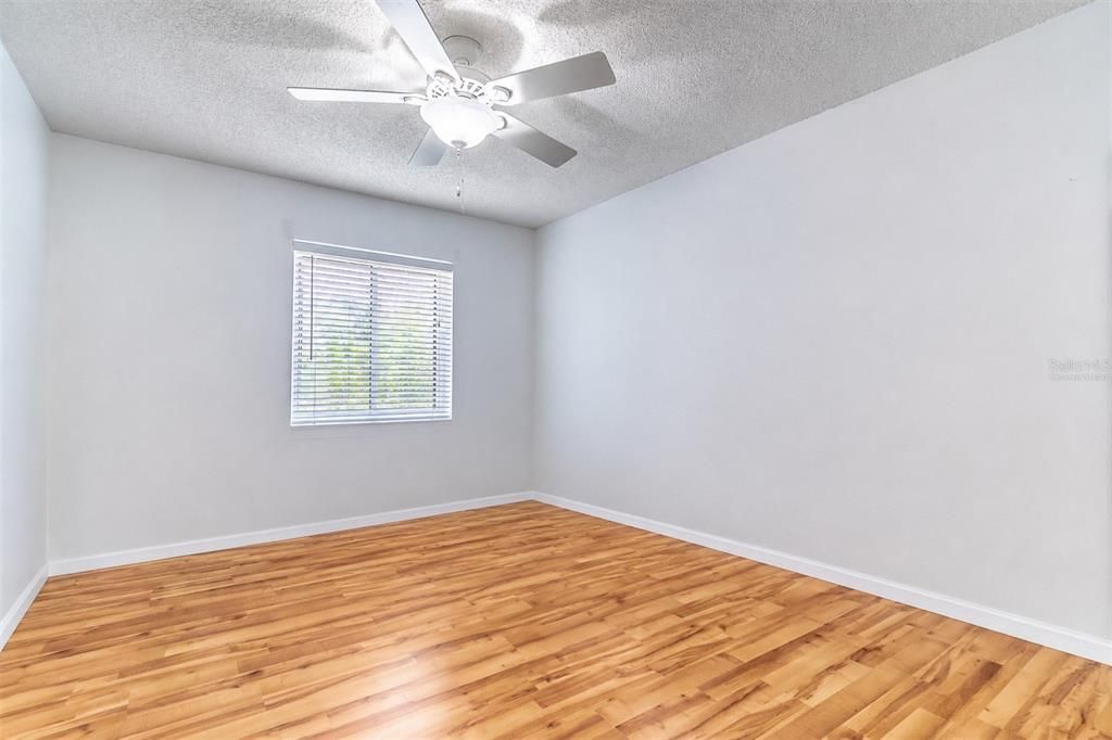 For Sale: $148,000 (2 beds, 1 baths, 1020 Square Feet)