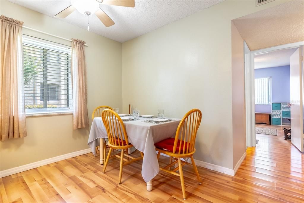For Sale: $148,000 (2 beds, 1 baths, 1020 Square Feet)