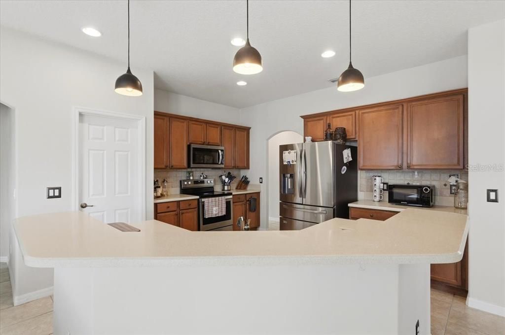 Active With Contract: $389,000 (4 beds, 3 baths, 2427 Square Feet)