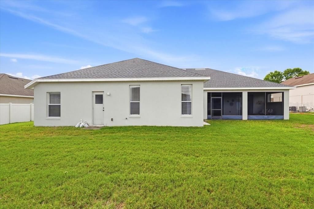 Active With Contract: $389,000 (4 beds, 3 baths, 2427 Square Feet)