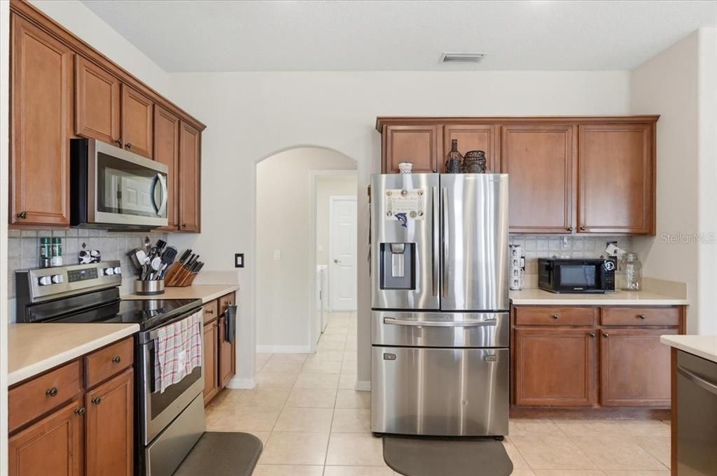 Active With Contract: $389,000 (4 beds, 3 baths, 2427 Square Feet)