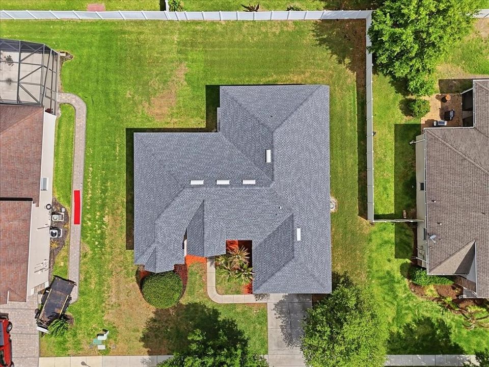 Active With Contract: $389,000 (4 beds, 3 baths, 2427 Square Feet)