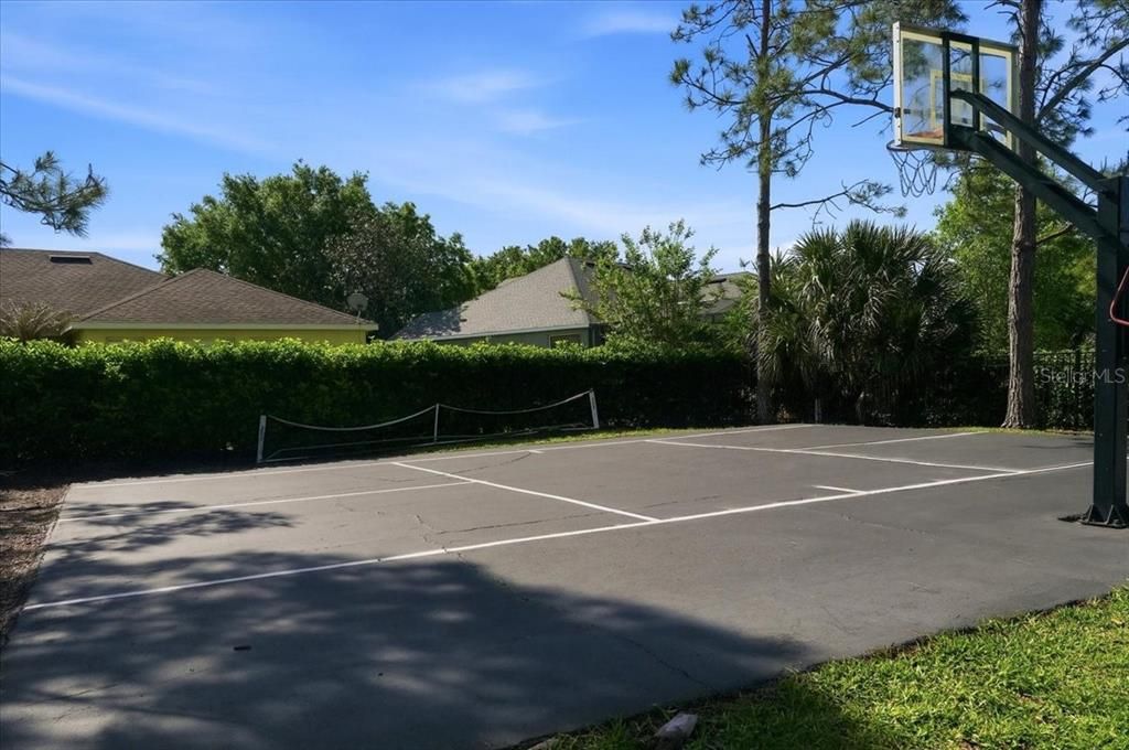 Active With Contract: $389,000 (4 beds, 3 baths, 2427 Square Feet)