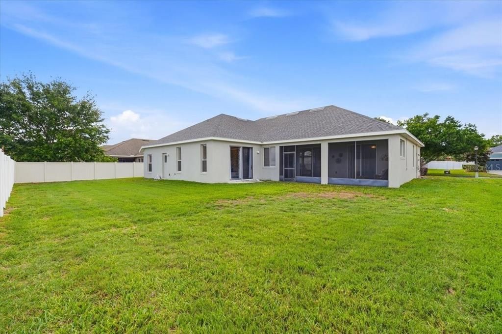 Active With Contract: $389,000 (4 beds, 3 baths, 2427 Square Feet)
