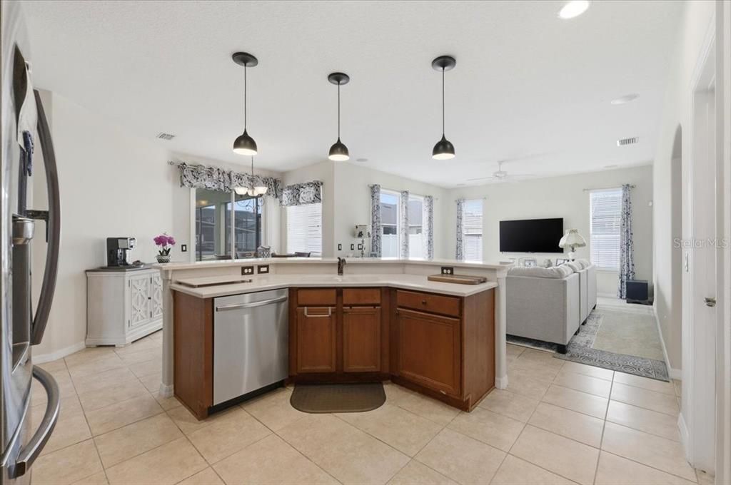 Active With Contract: $389,000 (4 beds, 3 baths, 2427 Square Feet)