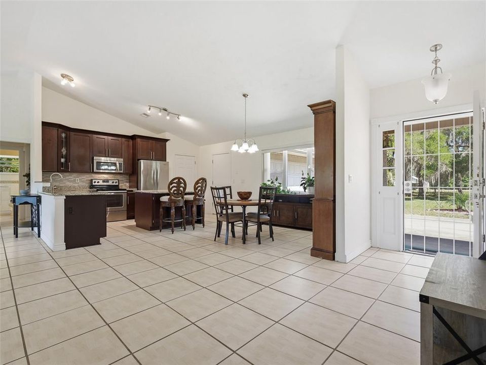 For Sale: $629,000 (3 beds, 2 baths, 1833 Square Feet)