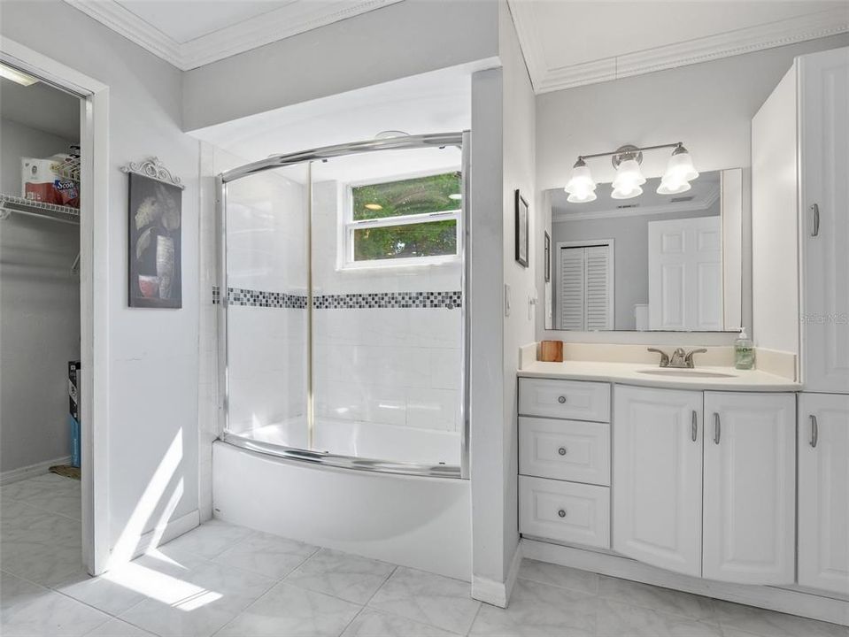 For Sale: $629,000 (3 beds, 2 baths, 1833 Square Feet)