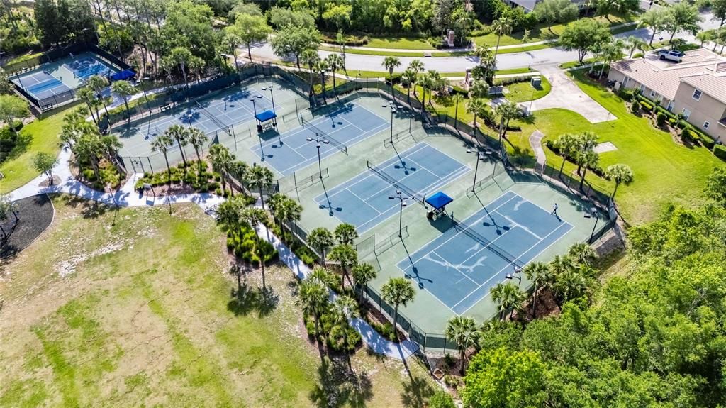 Active With Contract: $725,000 (4 beds, 2 baths, 3092 Square Feet)