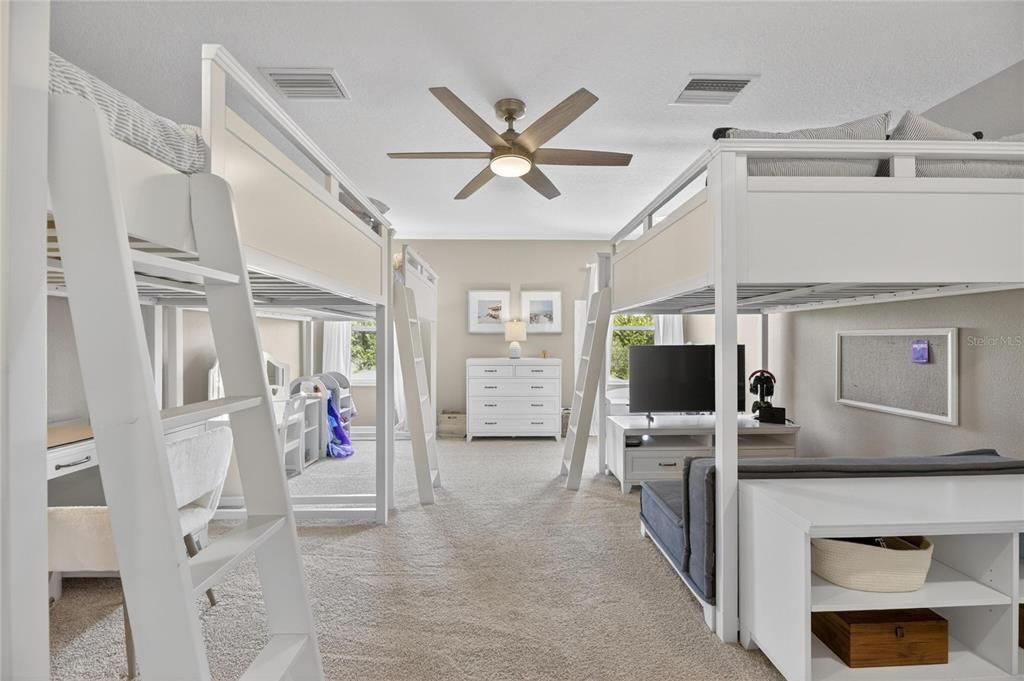 Active With Contract: $725,000 (4 beds, 2 baths, 3092 Square Feet)