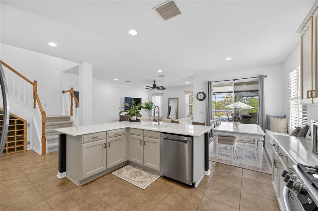 Active With Contract: $725,000 (4 beds, 2 baths, 3092 Square Feet)
