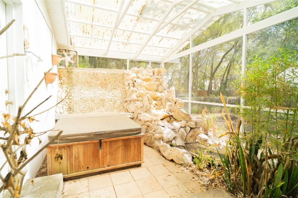 Под контрактом: $255,000 (3 спален, 2 ванн, 1541 Квадратных фут)
