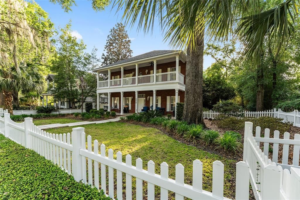 En Venta: $799,000 (4 camas, 3 baños, 2837 Pies cuadrados)