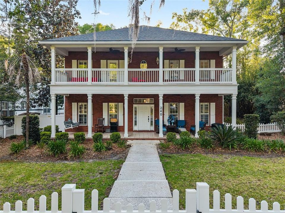 En Venta: $799,000 (4 camas, 3 baños, 2837 Pies cuadrados)