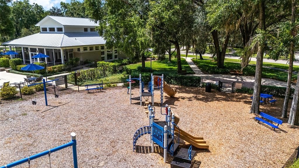 En Venta: $799,000 (4 camas, 3 baños, 2837 Pies cuadrados)