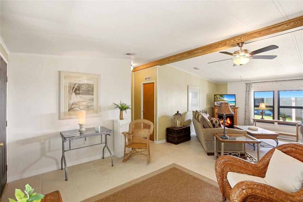 For Sale: $179,900 (3 beds, 2 baths, 1482 Square Feet)