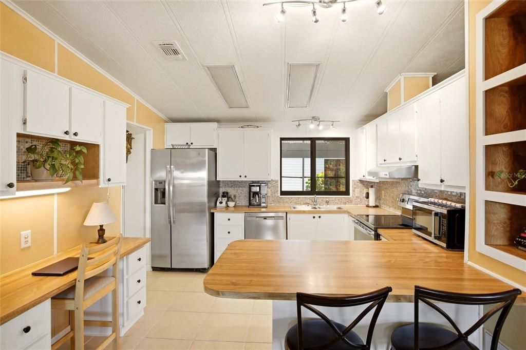 For Sale: $179,900 (3 beds, 2 baths, 1482 Square Feet)