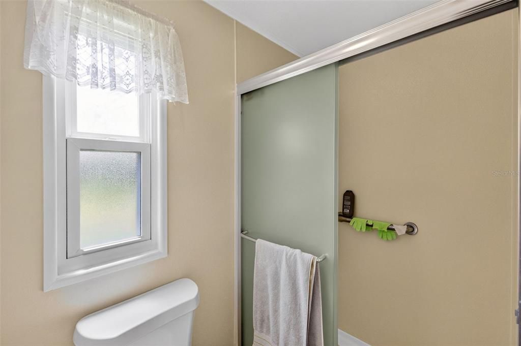 For Sale: $145,000 (2 beds, 2 baths, 1244 Square Feet)
