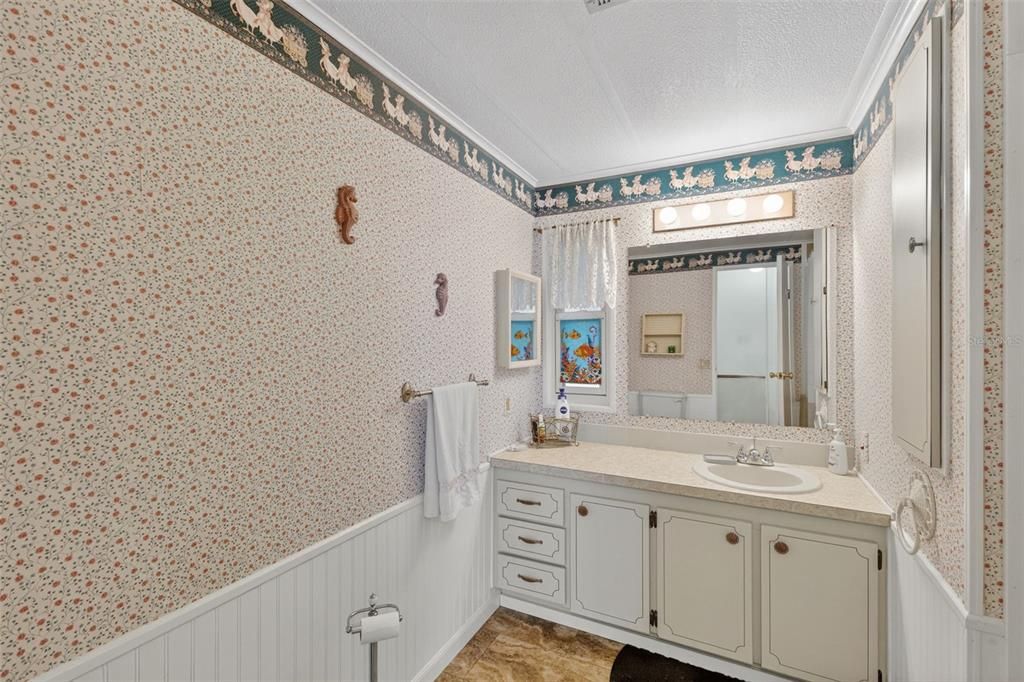 For Sale: $145,000 (2 beds, 2 baths, 1244 Square Feet)