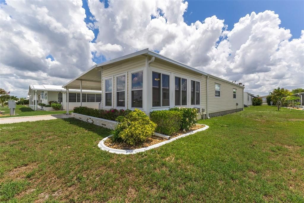 For Sale: $145,000 (2 beds, 2 baths, 1244 Square Feet)