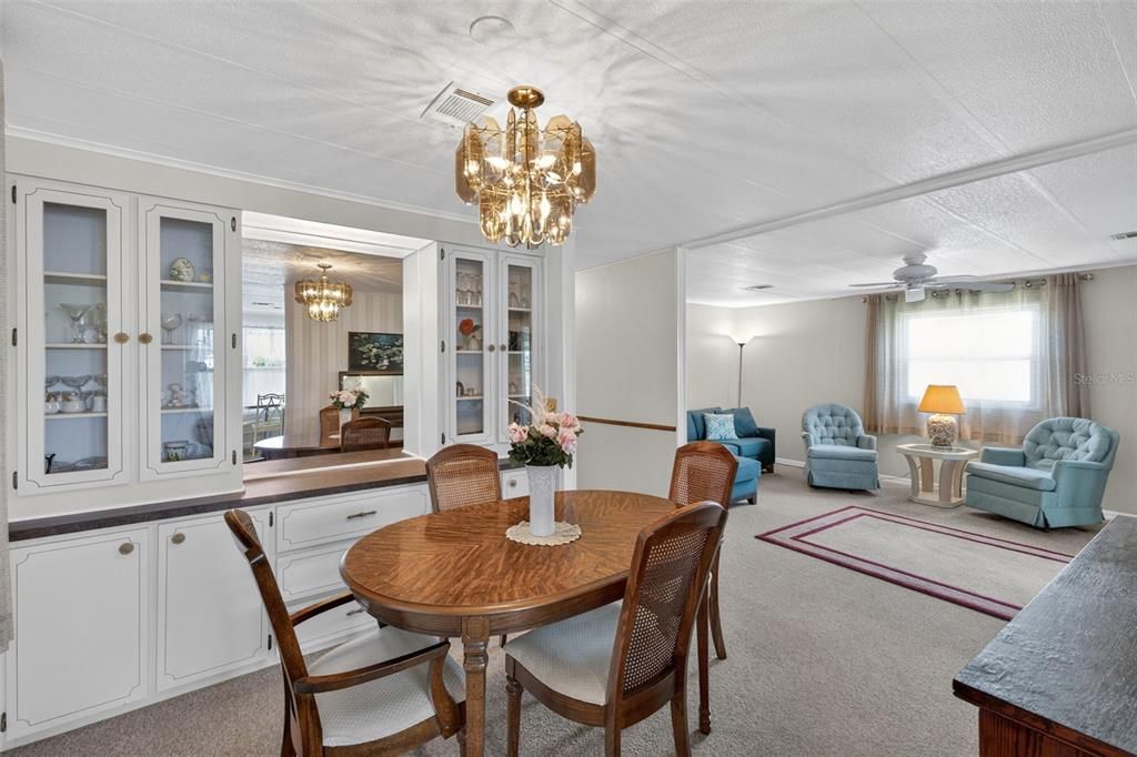 For Sale: $145,000 (2 beds, 2 baths, 1244 Square Feet)
