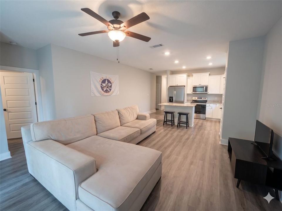 For Sale: $335,000 (4 beds, 2 baths, 1930 Square Feet)