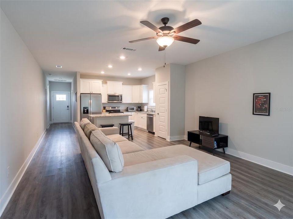For Sale: $335,000 (4 beds, 2 baths, 1930 Square Feet)