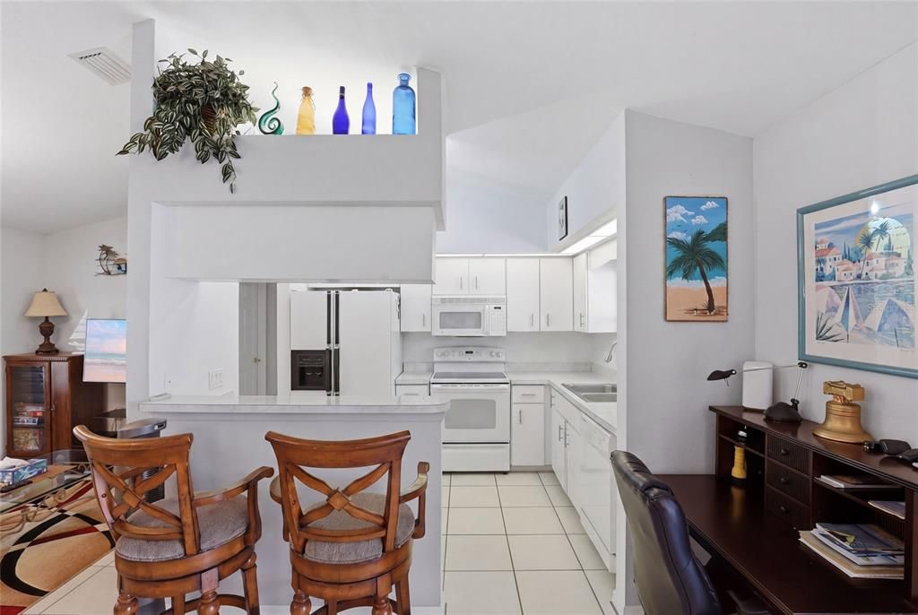В аренду: $2,650 (3 спален, 2 ванн, 1369 Квадратных фут)