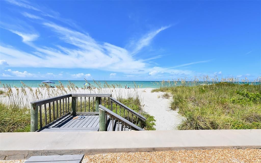 For Sale: $475,000 (2 beds, 2 baths, 1132 Square Feet)