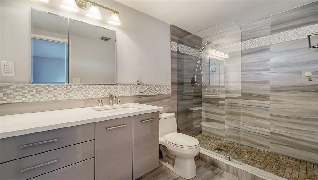 For Sale: $475,000 (2 beds, 2 baths, 1132 Square Feet)