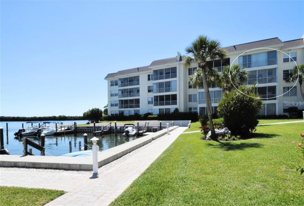 For Sale: $475,000 (2 beds, 2 baths, 1132 Square Feet)