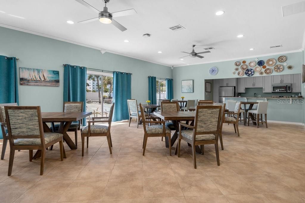 For Sale: $475,000 (2 beds, 2 baths, 1132 Square Feet)