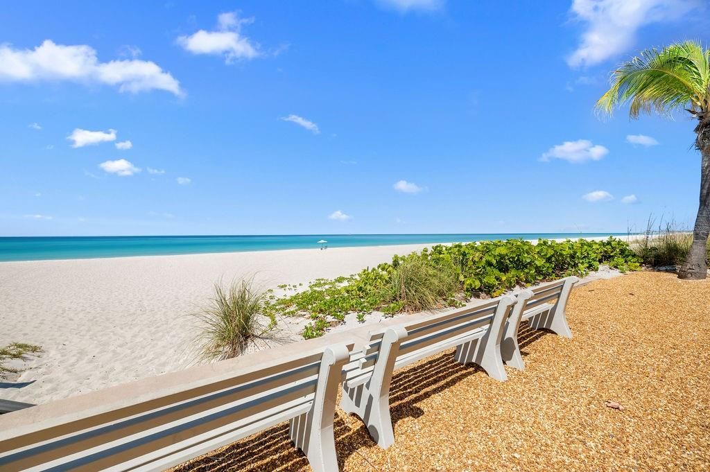 For Sale: $475,000 (2 beds, 2 baths, 1132 Square Feet)