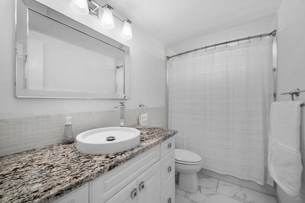 For Sale: $475,000 (2 beds, 2 baths, 1132 Square Feet)