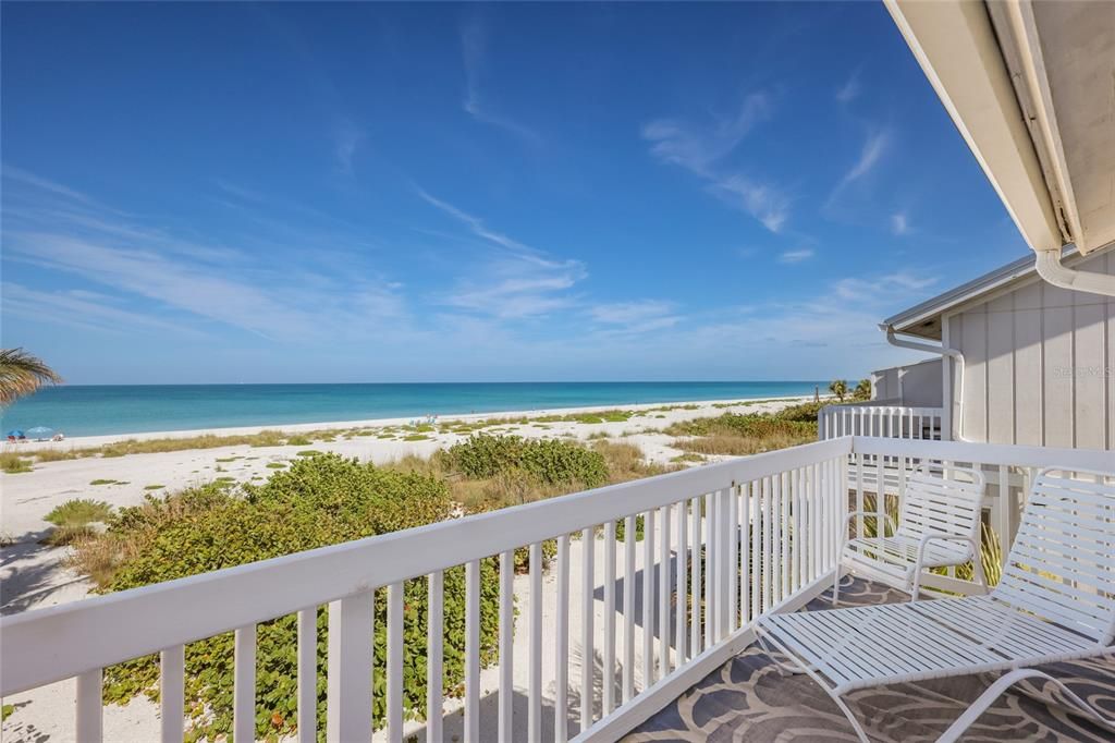 For Sale: $2,100,000 (2 beds, 2 baths, 1276 Square Feet)