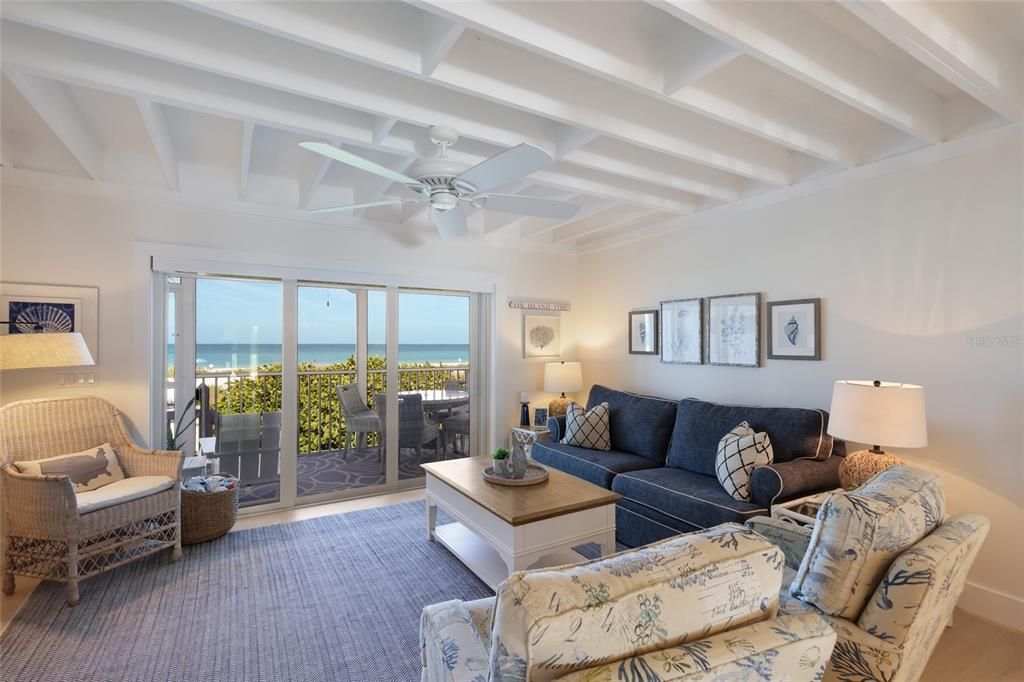 For Sale: $2,100,000 (2 beds, 2 baths, 1276 Square Feet)