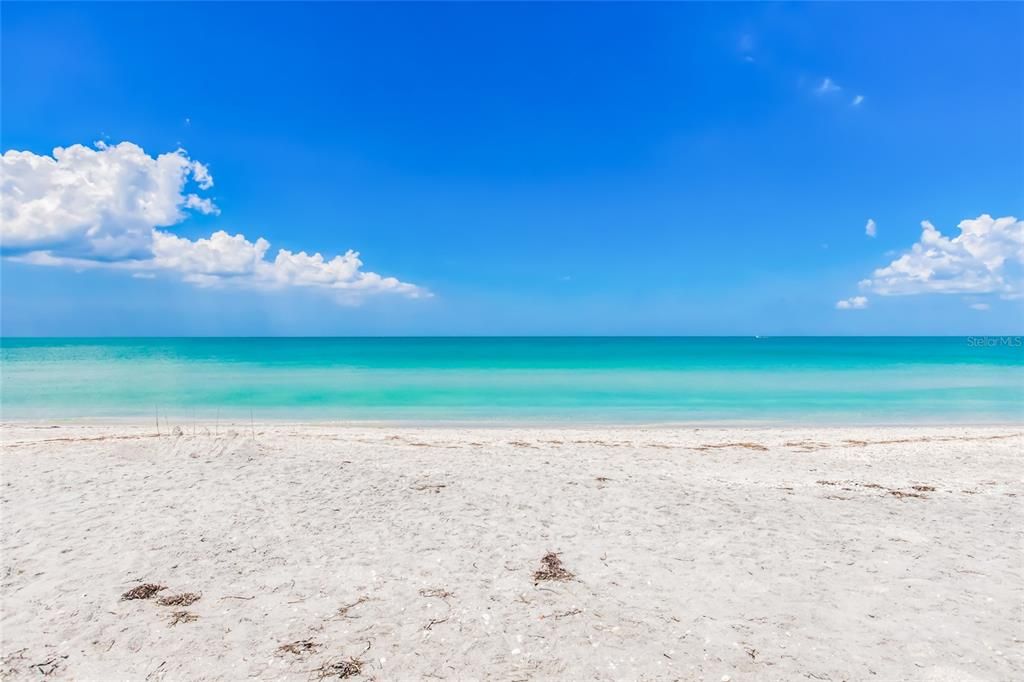 For Sale: $2,100,000 (2 beds, 2 baths, 1276 Square Feet)
