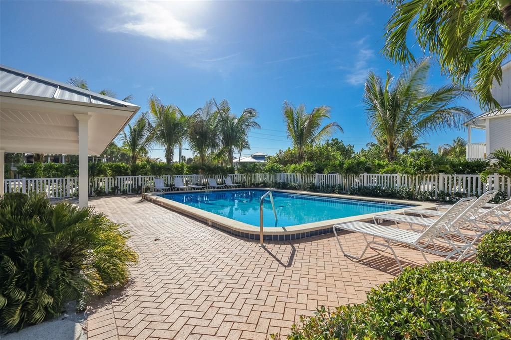 For Sale: $2,100,000 (2 beds, 2 baths, 1276 Square Feet)