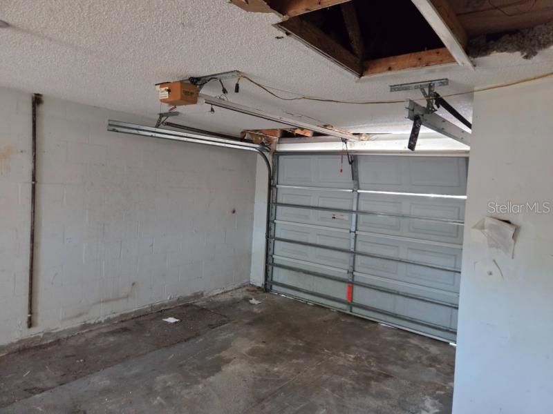 Active With Contract: $161,000 (3 beds, 2 baths, 1368 Square Feet)