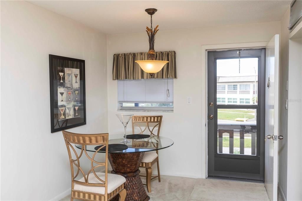 For Sale: $65,000 (1 beds, 1 baths, 732 Square Feet)