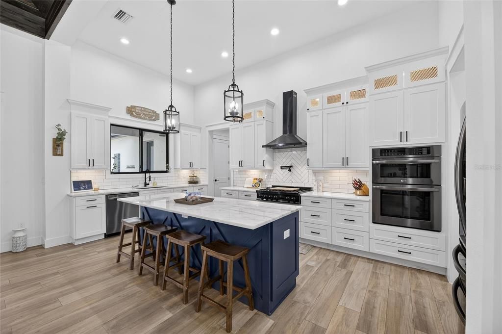 En Venta: $1,595,000 (4 camas, 4 baños, 3351 Pies cuadrados)