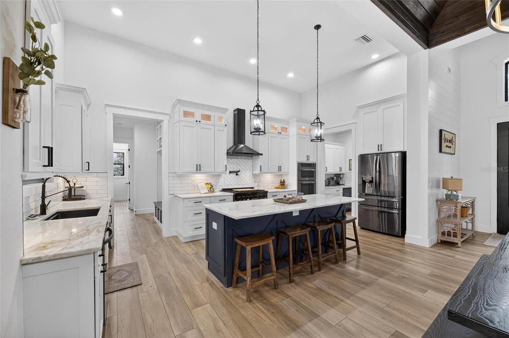 En Venta: $1,595,000 (4 camas, 4 baños, 3351 Pies cuadrados)