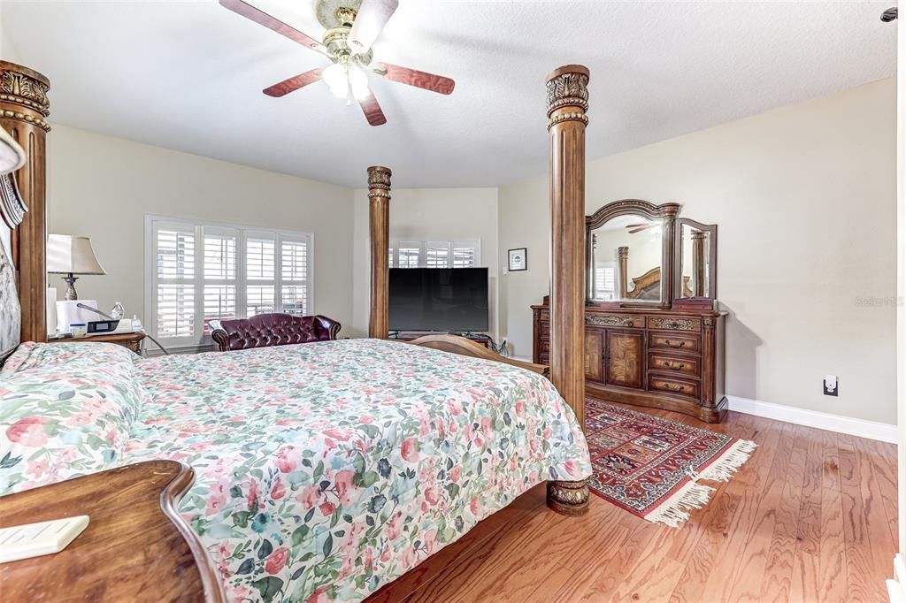 For Sale: $1,299,900 (5 beds, 3 baths, 3731 Square Feet)