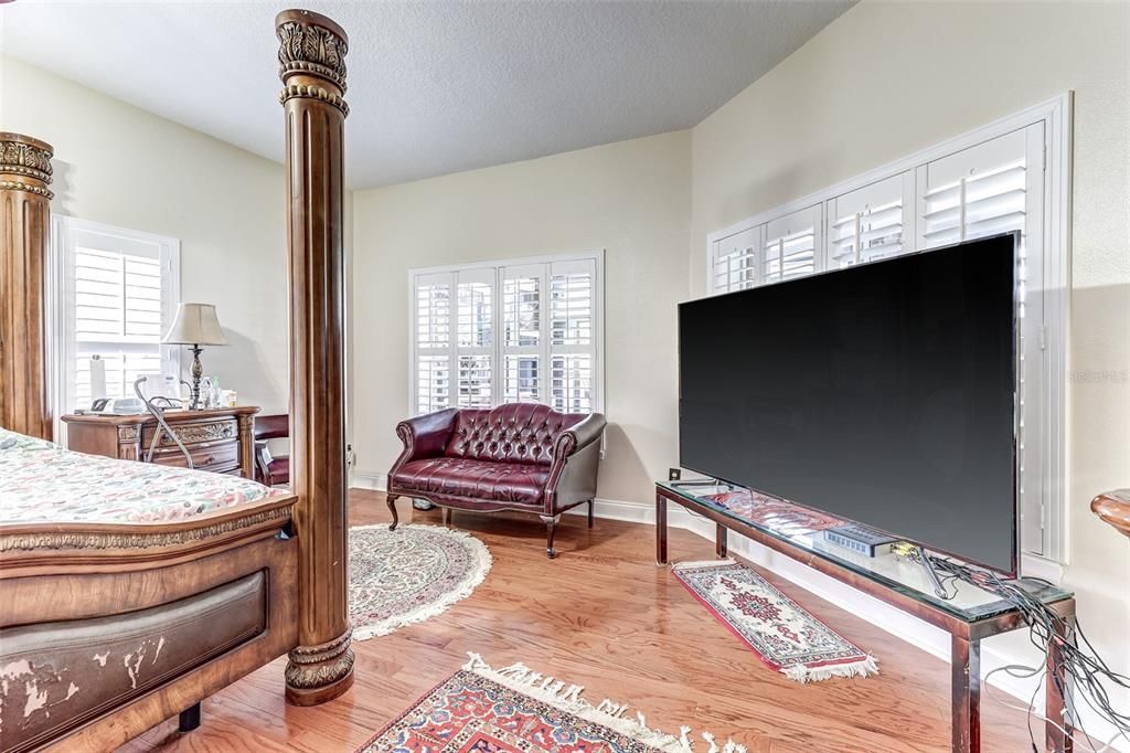 For Sale: $1,299,900 (5 beds, 3 baths, 3731 Square Feet)