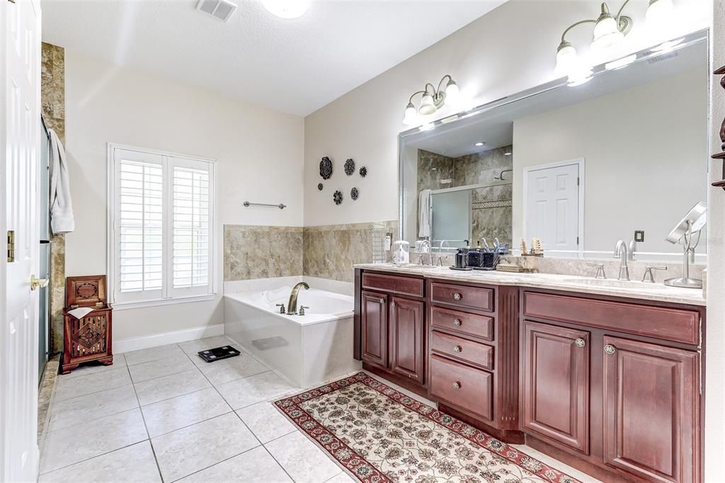For Sale: $1,299,900 (5 beds, 3 baths, 3731 Square Feet)