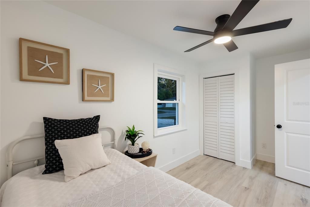 Active With Contract: $537,400 (4 beds, 2 baths, 1870 Square Feet)