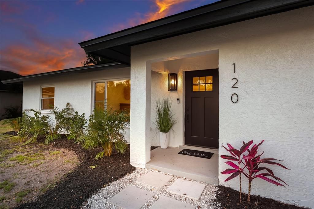 Active With Contract: $537,400 (4 beds, 2 baths, 1870 Square Feet)