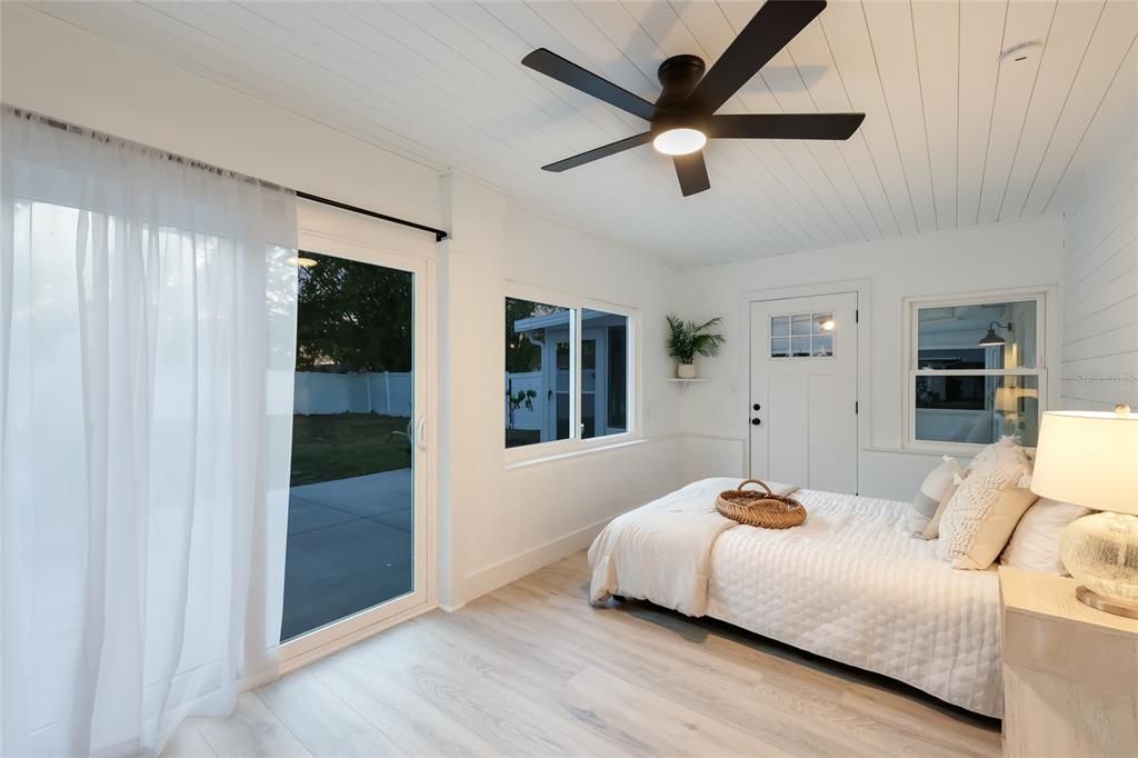 Active With Contract: $537,400 (4 beds, 2 baths, 1870 Square Feet)