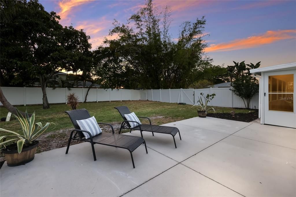 Active With Contract: $537,400 (4 beds, 2 baths, 1870 Square Feet)